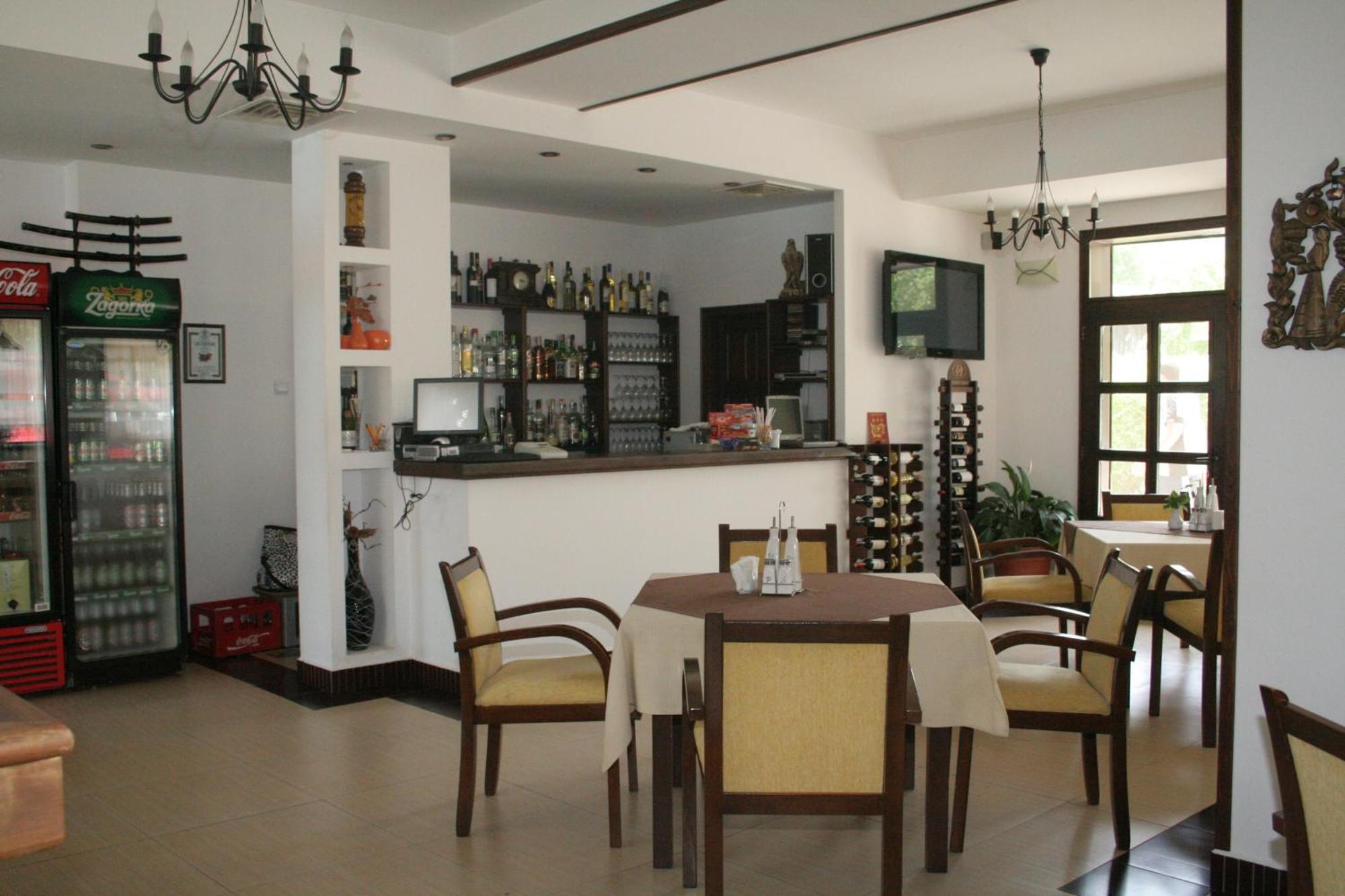 Family Hotel Bile Beli Osŭm Extérieur photo