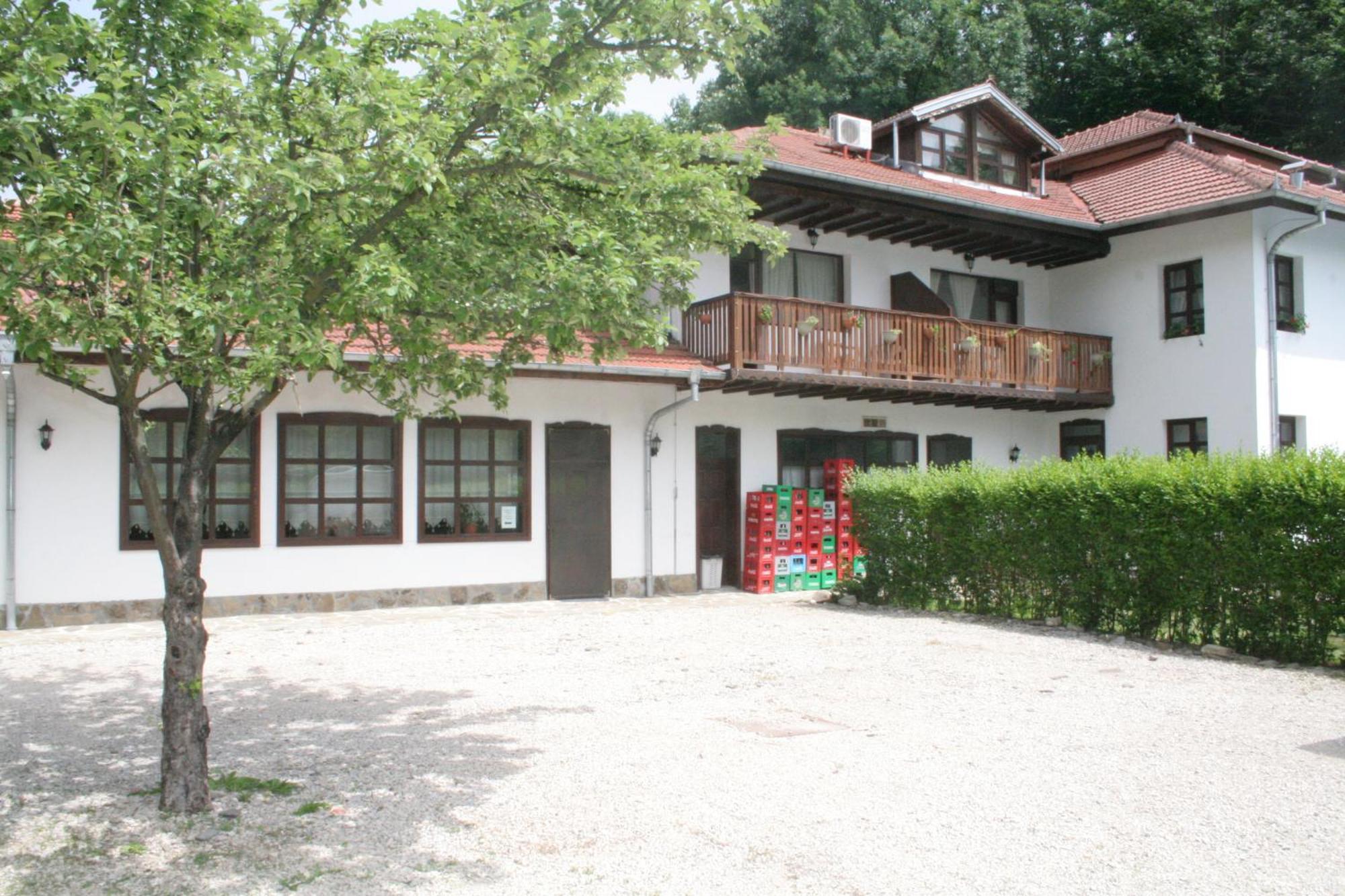 Family Hotel Bile Beli Osŭm Extérieur photo