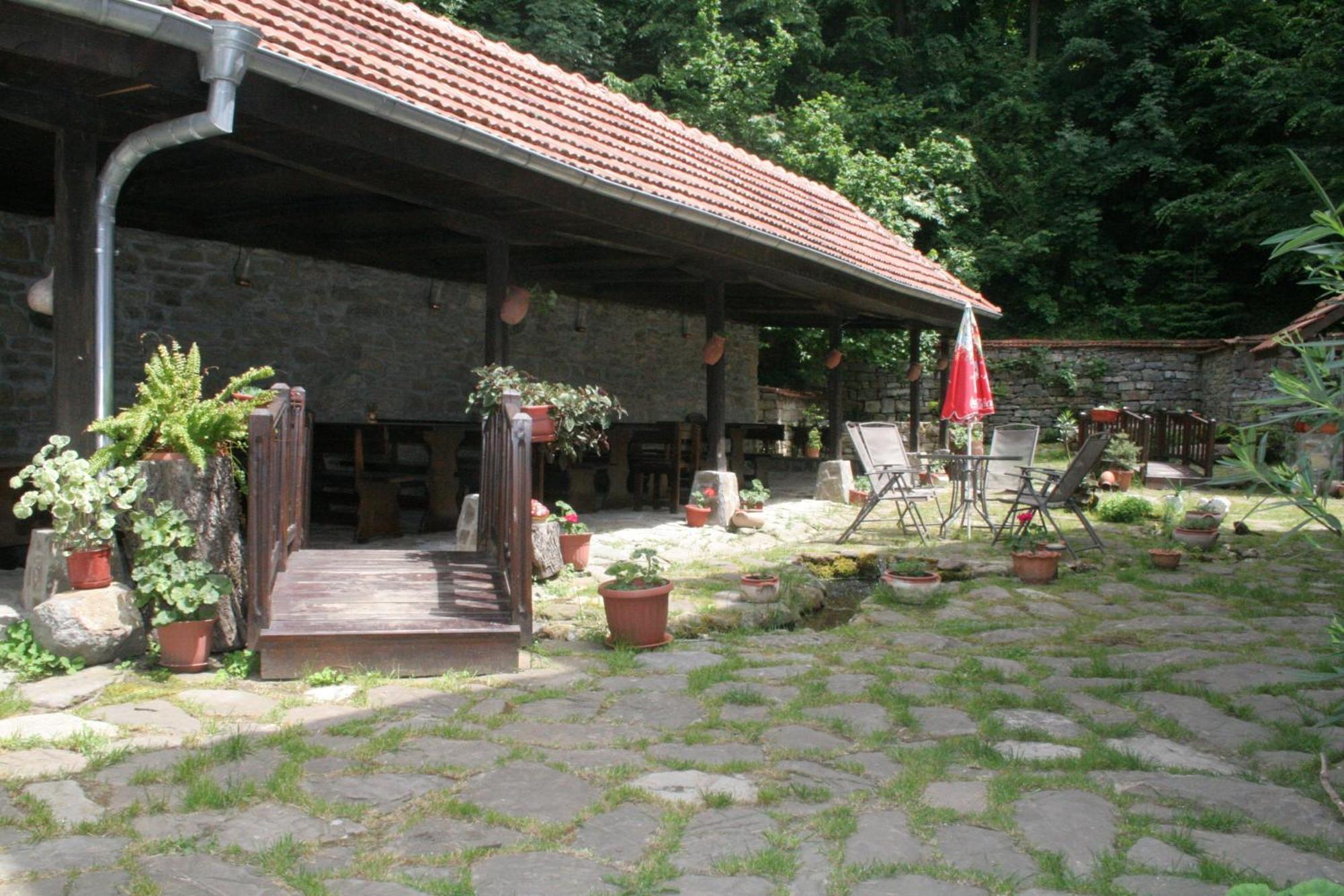 Family Hotel Bile Beli Osŭm Extérieur photo
