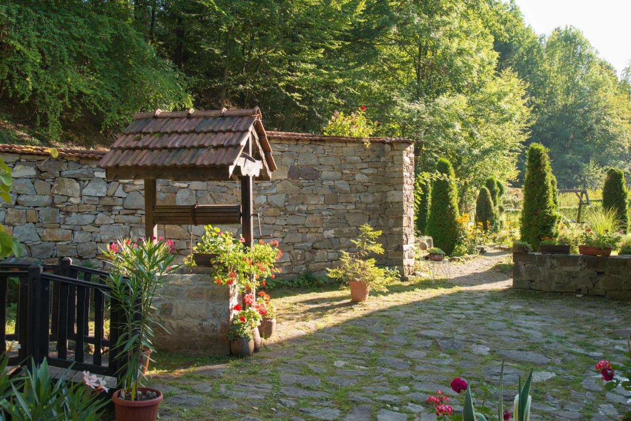 Family Hotel Bile Beli Osŭm Extérieur photo