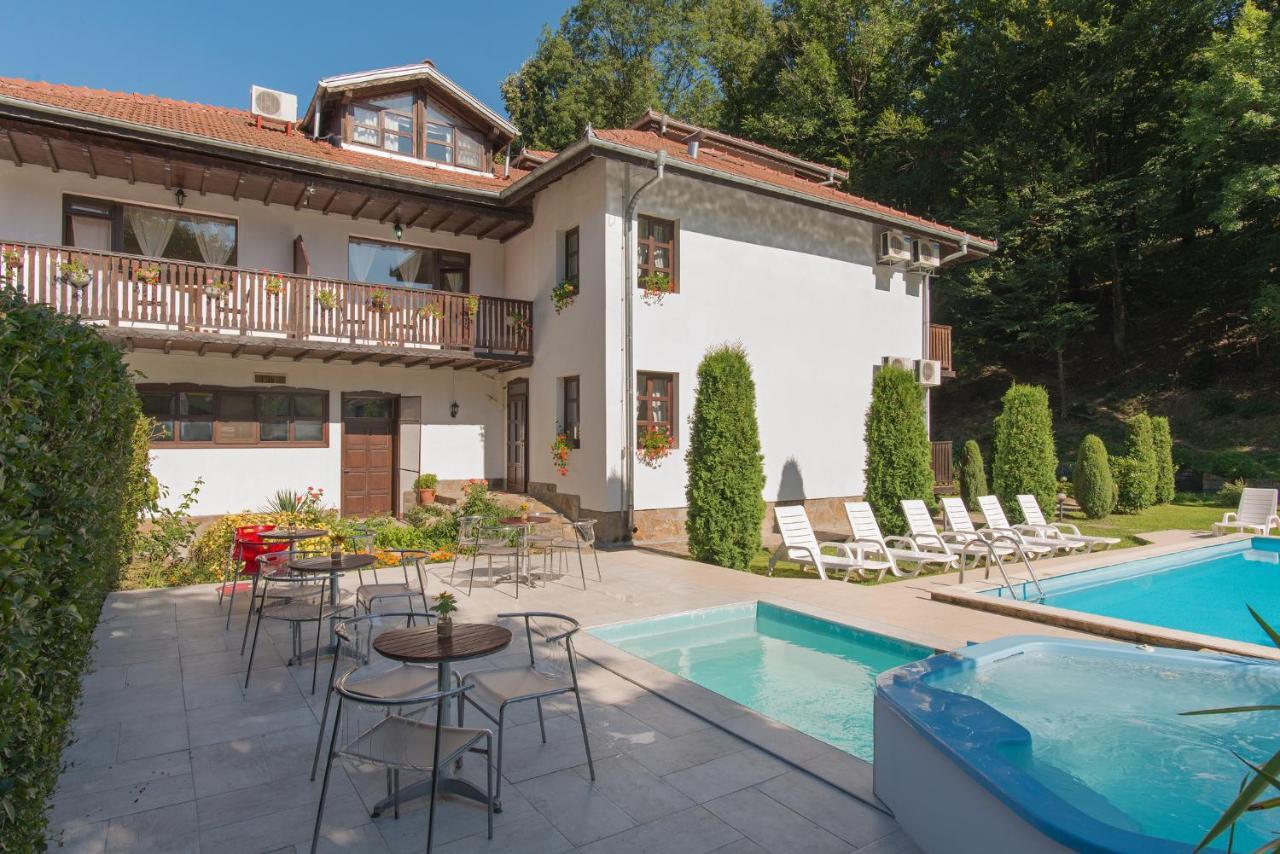 Family Hotel Bile Beli Osŭm Extérieur photo
