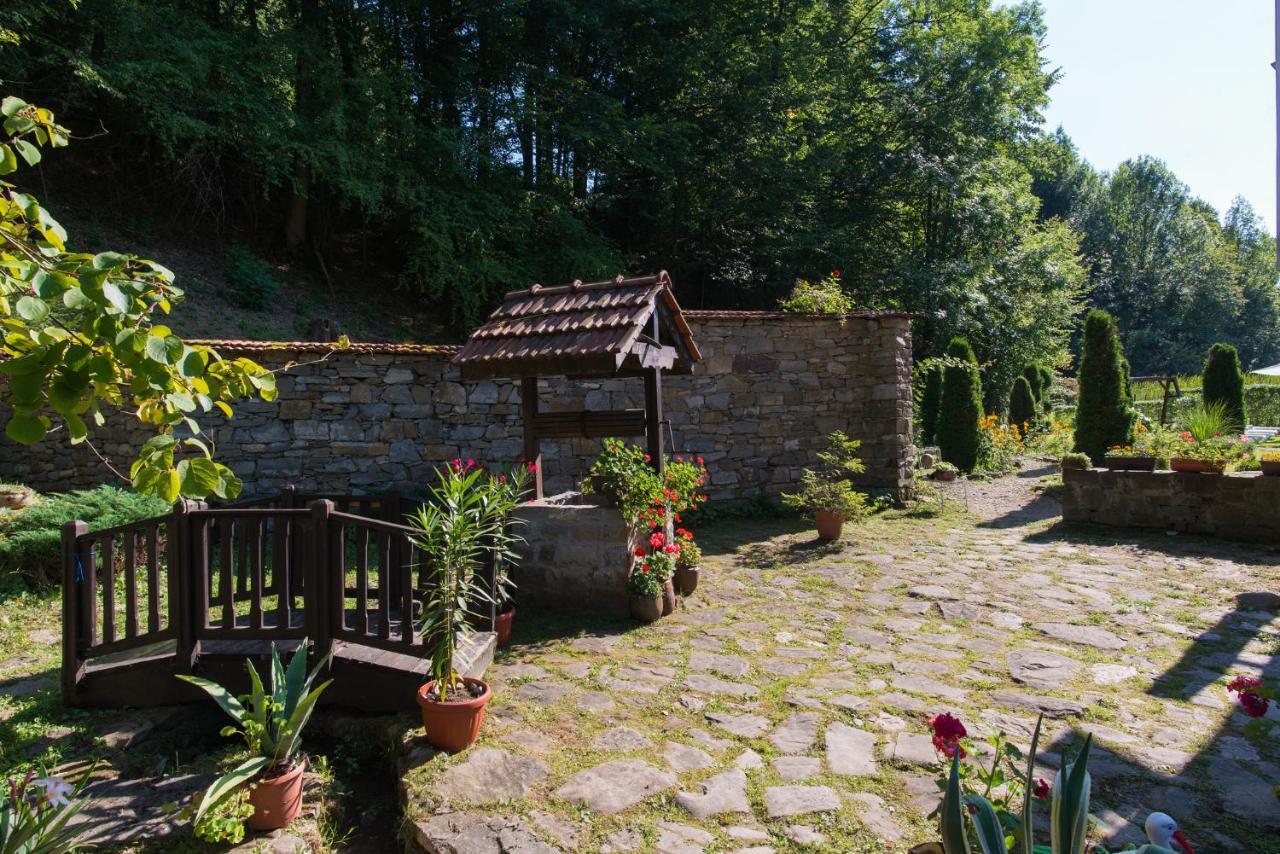 Family Hotel Bile Beli Osŭm Extérieur photo
